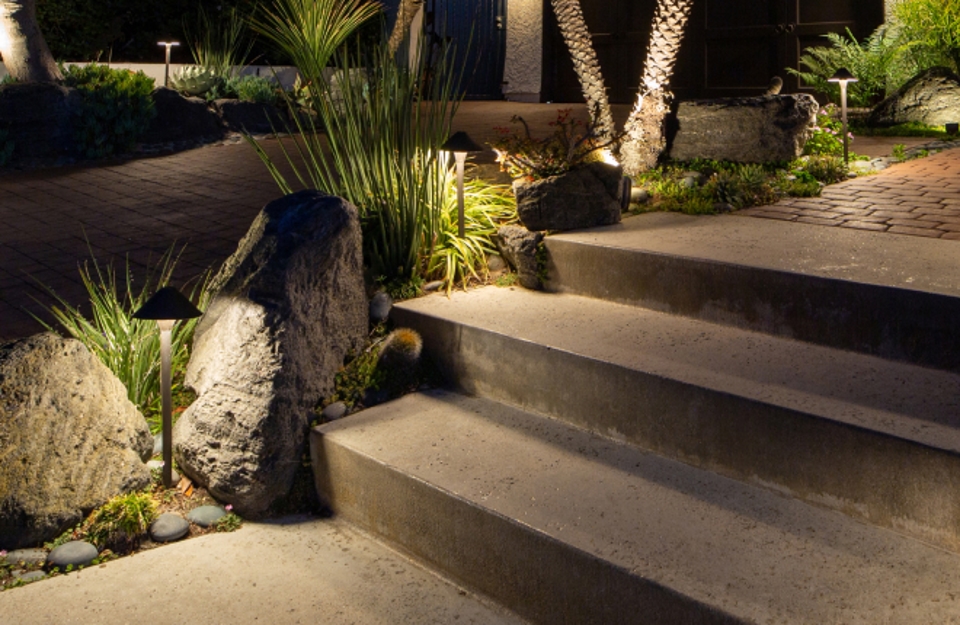 Pathway lighting along steps